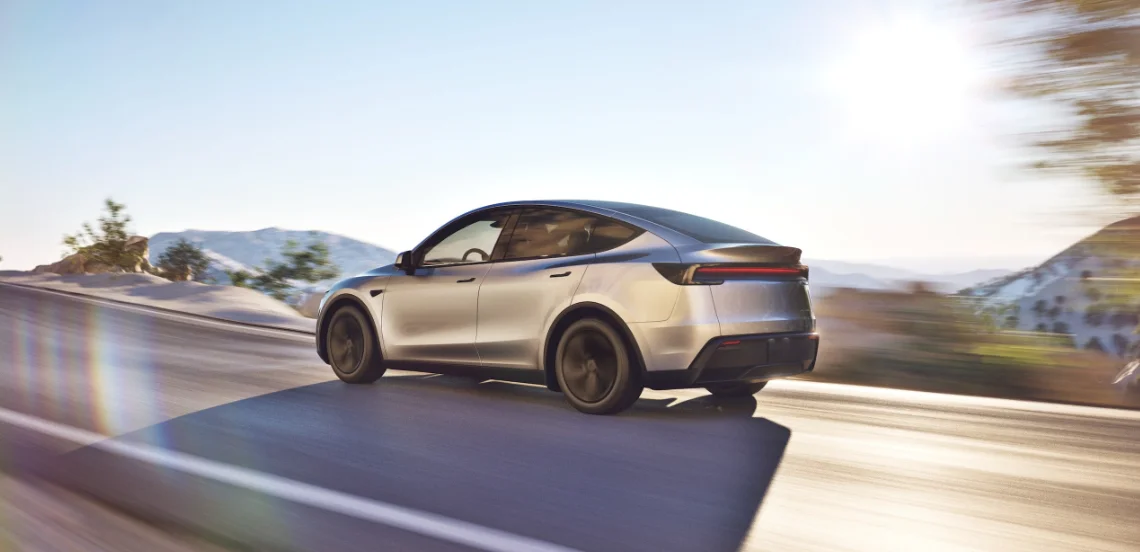 NHTSA начала расследование по 1,2 миллиона Tesla из-за проблем с подвеской