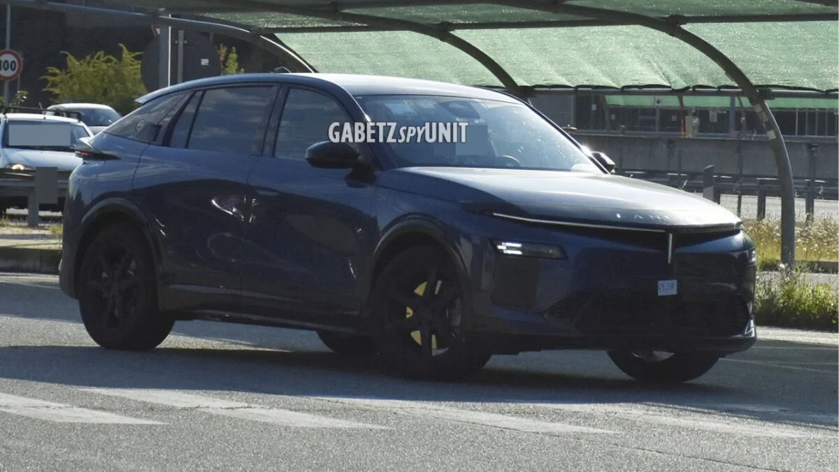 Новая Lancia Gamma: шпионские фото электрической версии перед дебютом