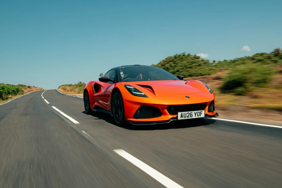 Lotus Emira 420 Sport: Фотогалерея