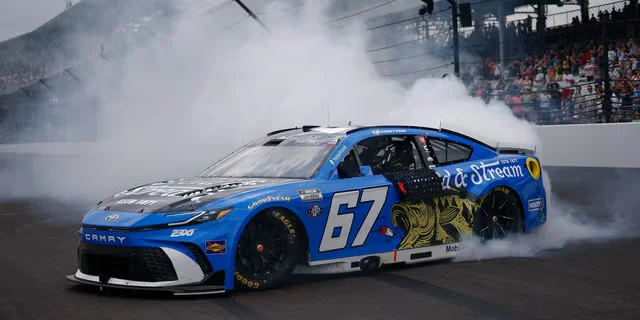 Кори Хейм одержал победу на Brickyard 400, завоевав свой первый трофей в карьере