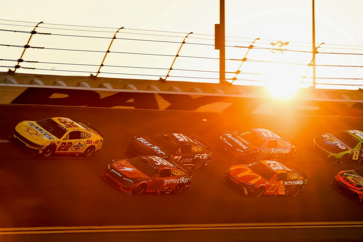 Почему NASCAR снизит мощность до 465 л.с. на следующем этапе в Дайтоне