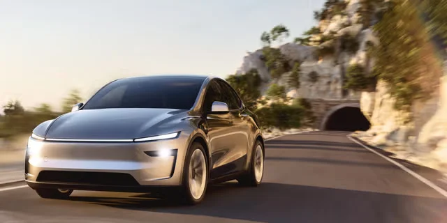 Tesla случайно импортировала автомобили из Китая в США, объявив отзыв