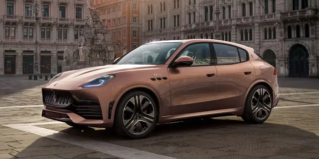 Maserati значительно снизила цену на Grecale Folgore, что позволяет купить новый Fiat Topolino