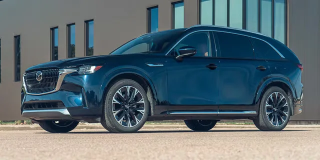 Какую модель Mazda CX-90 лучше всего купить?