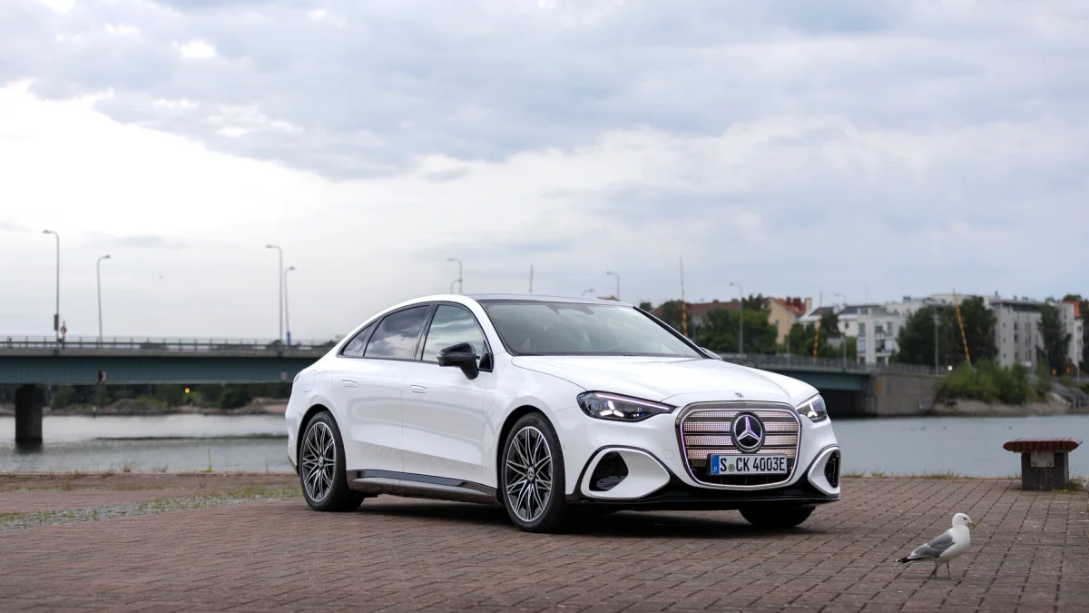 Электрическая Mercedes-Benz C-Класса: элегантность и высокая цена