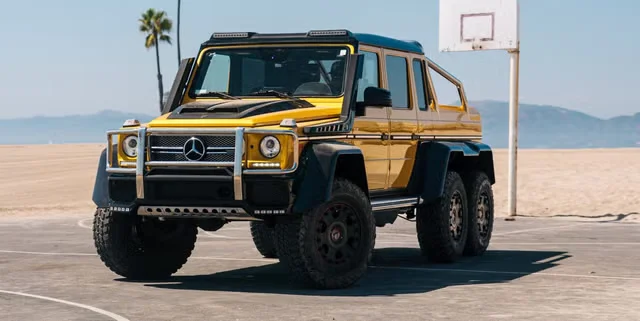 Этот Mercedes-AMG G65 6x6 должен был скрываться от русских