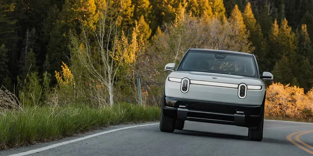 Генеральный директор Rivian о R2: 'Мы планируем продать сотни тысяч этих автомобилей'