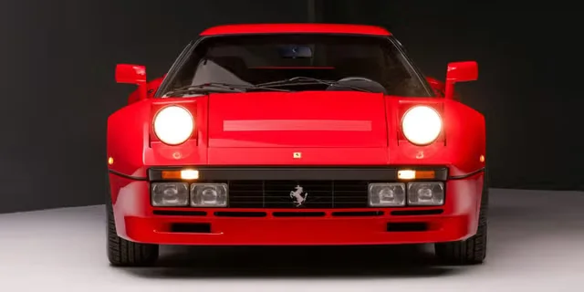 Этапный Ferrari для этапного аукциона